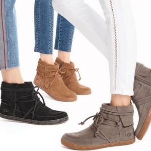 Ugg slate taupe Reid lace-up mock flat booties